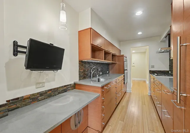 Listing Photo 3 - Condo for sale in building located at 720 Milton Rd, Rye, NY 10580 - Unit #N4E