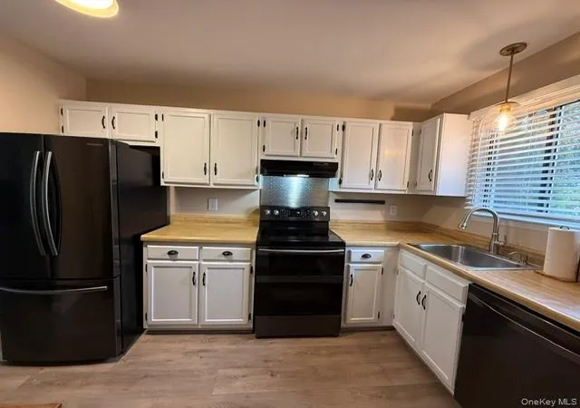 Photo 3 of Single family home for sale at 2606 Village Dr, Southeast, NY 10509 | MLS# 1058192 | Listing updated on 2026-10-07