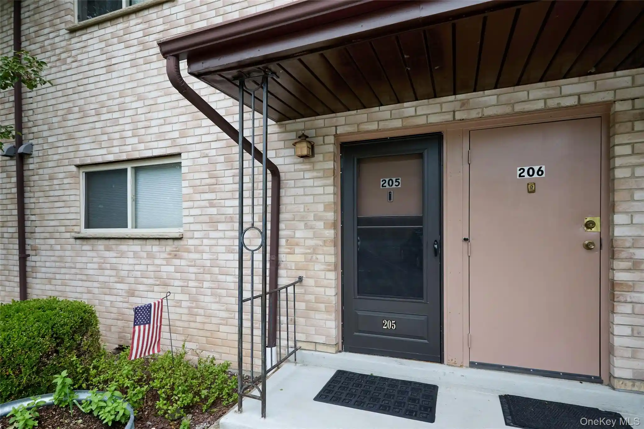 Listing Photo 2 - Condo for sale in 26 Cooper Rd located at 26 Cooper Rd, Poughkeepsie, NY 12603 - Unit #205