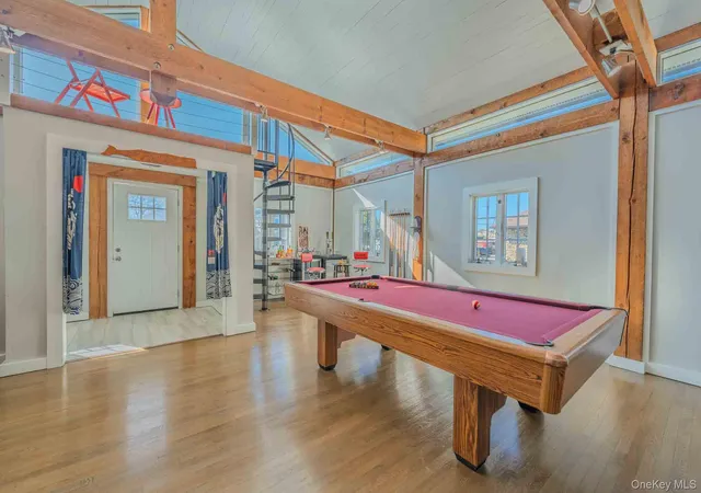 Photo 3 of Single family home for sale at 7 Meadow Ln, Babylon, NY 11701 | MLS# 1058209 | Listing updated on 2026-10-09