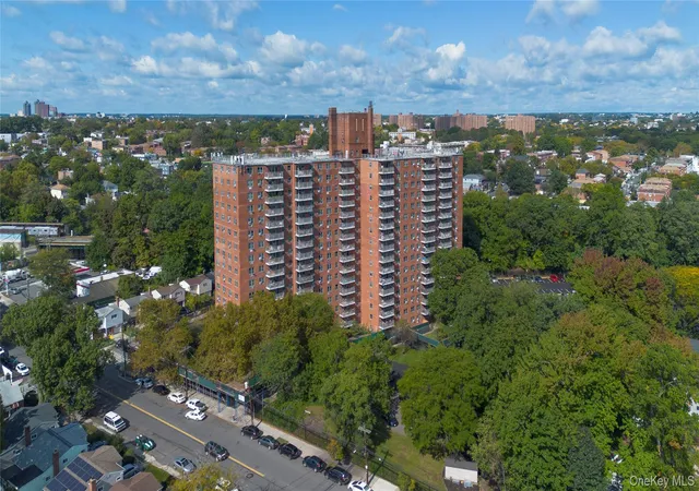 Photo 2 of Condo for sale at 3410 De Reimer Ave #12I, New York, NY 10475 | MLS# 1058219 | Listing updated on 2026-10-08