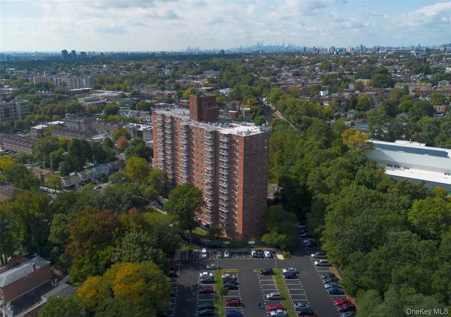 Photo 3 of House for sale at 3410 De Reimer Ave #12I, New York, NY 10475 | MLS# 1058219 | Listing updated on 2026-10-08