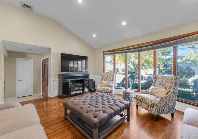 Photo 4 of Single family home for sale at 2116 Oliver Way, Hempstead, NY 11566 | MLS# 1058235 | Listing updated on 2026-10-27
