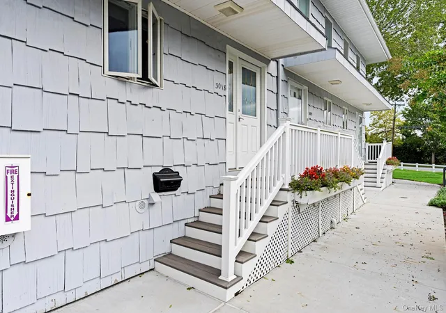 Photo 2 of Condo for sale at 3018 Mitchell Rd, Southampton, NY 11978 | MLS# 1058238 | Listing updated on 2026-10-04
