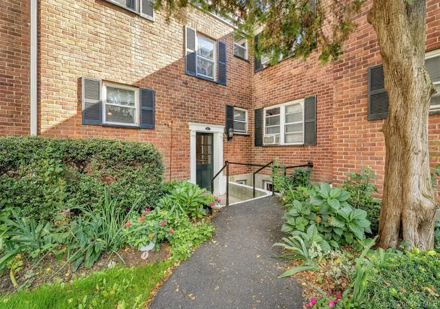 House for sale at 135 S Highland Ave #3B3, Ossining, NY 10562 | MLS# 1058239 | Listing updated on 2026-10-19