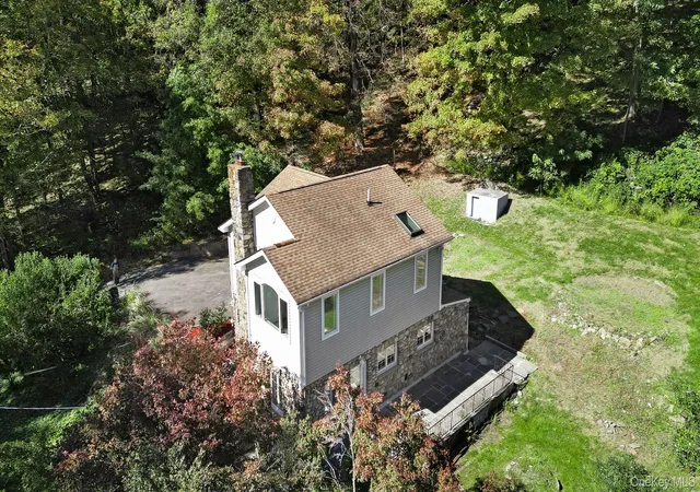 Photo 3 of Single family home for sale at 3811 Wood St, Jefferson Valley, NY 10535 | MLS# 1058260 | Listing updated on 2026-10-08