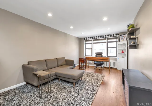 Listing Photo 2 - Condo for sale in building located at 1 Birchwood Ct, Mineola, NY 11030 - Unit #3B