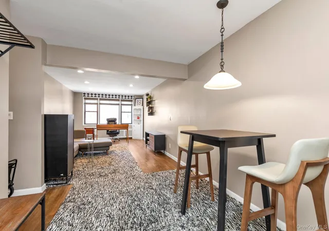 Listing Photo 5 - Condo for sale in building located at 1 Birchwood Ct, Mineola, NY 11030 - Unit #3B