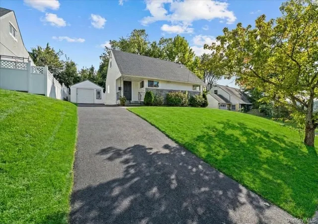Photo 1 of Single family home for sale at 40 Newkirk Rd, Yonkers, NY 10710 | MLS# 1058293 | Listing updated on 2026-10-08