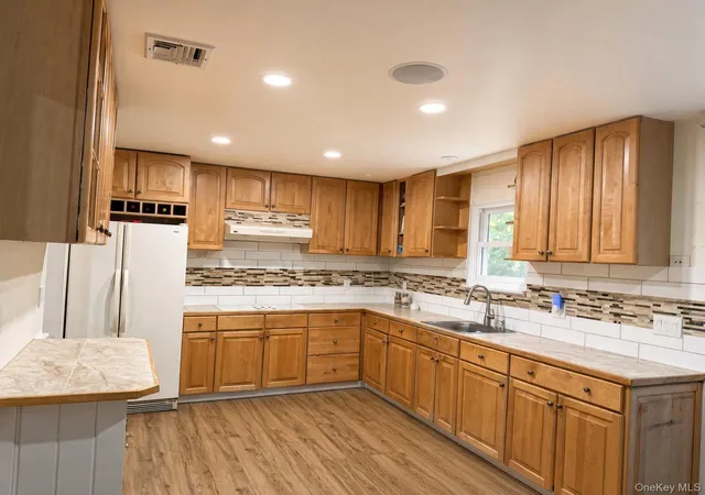 Photo 1 of Single family home for sale at 531 Brookhaven Ave, Southampton, NY 11901 | MLS# 1058360 | Listing updated on 2026-10-05