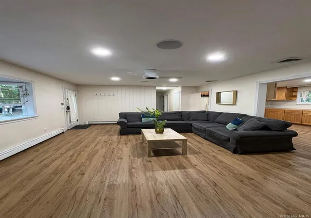 Photo 3 of Single family home for sale at 531 Brookhaven Ave, Southampton, NY 11901 | MLS# 1058360 | Listing updated on 2026-10-05