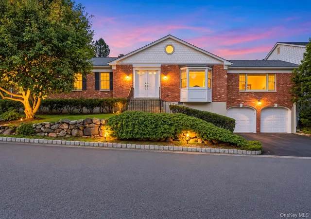 Photo 1 of Single family home for sale at 26 Washington Cir, Clarkstown, NY 10956 | MLS# 1058361 | Listing updated on 2026-10-07