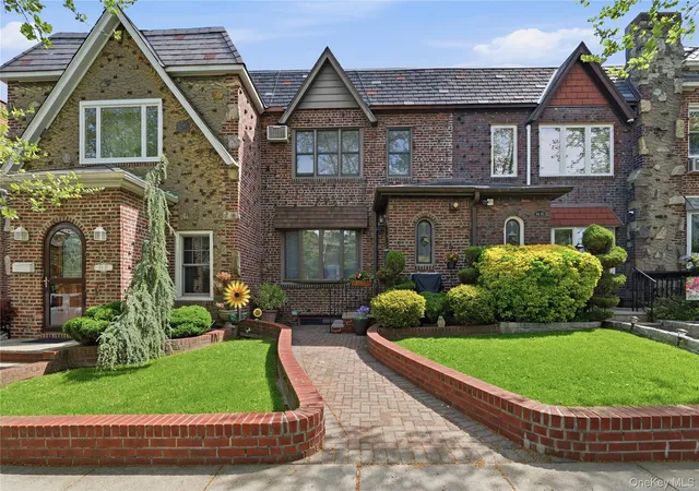 Single family home for sale at 6483 83rd Place, New York, NY 11379 | MLS# 1058368