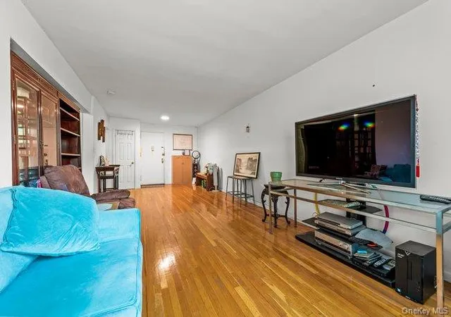 Photo 3 of House for sale at 142-05 Roosevelt Ave #539, New York, NY 11354 | MLS# 1058371 | Listing updated on 2026-10-09