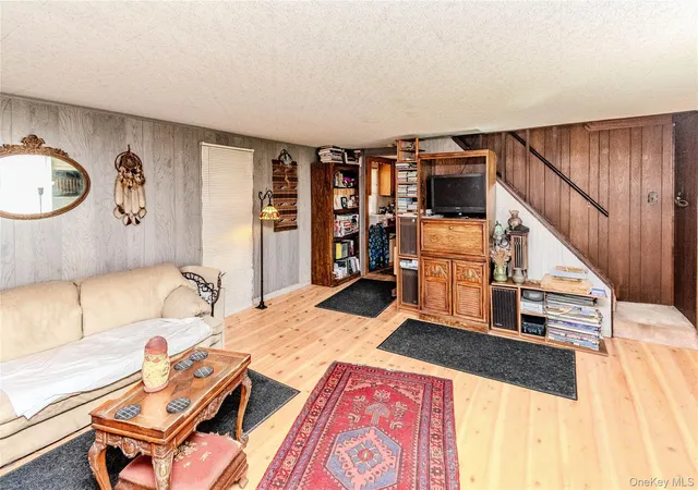 Photo 2 of Single family home for sale at 29 Park Ave, Woodbury, NY 10930 | MLS# 1058372 | Listing updated on 2026-10-14
