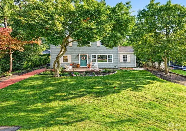 Photo 1 of Single family home for sale at 14 Waterview Dr, Brookhaven, NY 11789 | MLS# 1058384 | Listing updated on 2026-10-08