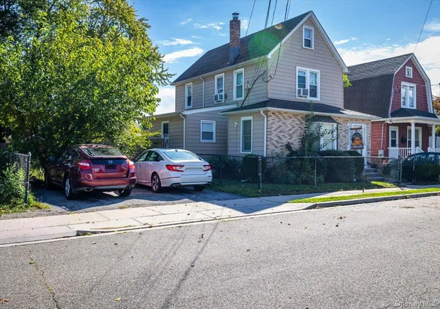 Single family home for sale at 51 Columbia St, Oyster Bay, NY 11735 | MLS# 1058397