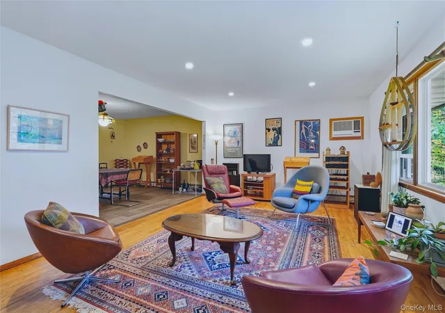 Photo 3 of Single family home for sale at 5 Stonehedge Ave, New Paltz, NY 12561 | MLS# 1058398 | Listing updated on 2026-10-09