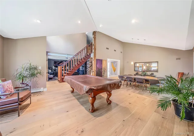 Photo 2 of Single family home for sale at 36 Circle Dr, Lindenhurst, NY 11757 | MLS# 1058402 | Listing updated on 2026-10-10