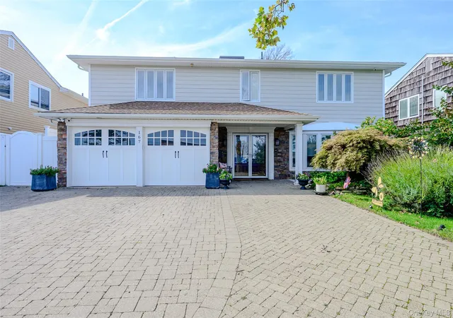 Photo 3 of Single family home for sale at 167 Lagoon Dr E, Hempstead, NY 11561 | MLS# 1058413 | Listing updated on 2026-10-05