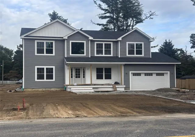 Single family home for sale at 2047 Lincoln Ave, Islip, NY 11741 | MLS# 1058420