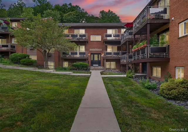 Condo for sale at 40 Tanager Rd #4002, Monroe, NY 10950 | MLS# 1058467