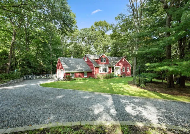 Photo 2 of Single family home for sale at 9 Circle Dr, Brookhaven, NY 11786 | MLS# 1058507 | Listing updated on 2026-10-06