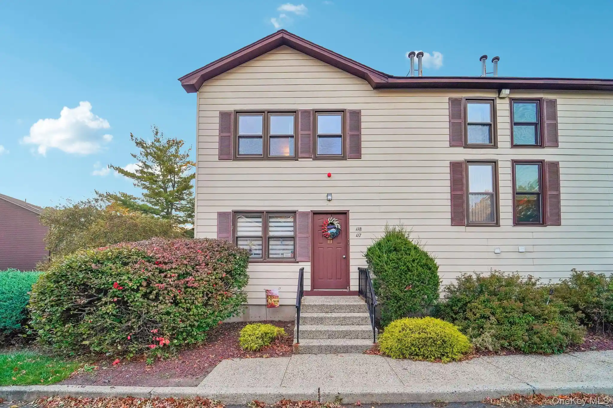 Listing Photo 1 - Condo for sale in 135 W Nyack Rd located at 135 W Nyack Rd, Clarkstown, NY 10954 - Unit #118