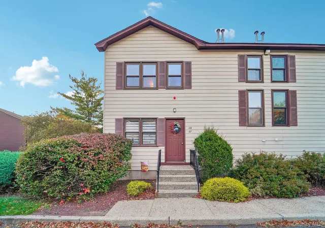 Listing Photo 1 - Condo for sale in building located at 135 W Nyack Rd, Clarkstown, NY 10954 - Unit #118