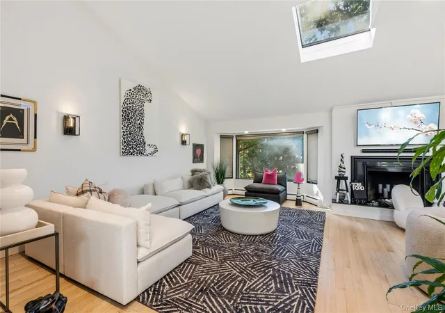 Photo 3 of Single family home for sale at 134 Maytime Dr, Oyster Bay, NY 11753 | MLS# 1058550 | Listing updated on 2026-10-08