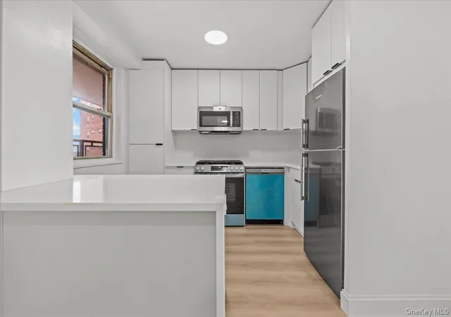 Photo 3 of House for sale at 5800 Arlington Ave #11T, New York, NY 10471 | MLS# 1058552 | Listing updated on 2026-10-06