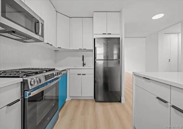 Photo 4 of House for sale at 5800 Arlington Ave #11T, New York, NY 10471 | MLS# 1058552 | Listing updated on 2026-10-06
