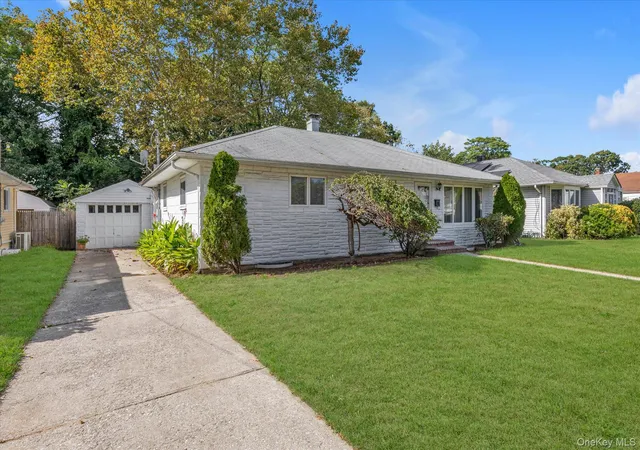 Photo 1 of Single family home for sale at 328 Glen Rd, Hempstead, NY 11552 | MLS# 1058555 | Listing updated on 2026-10-08