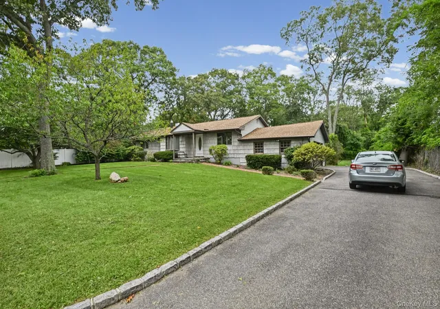 Photo 3 of Single family home for sale at 3 Alamo Dr, Brookhaven, NY 11738 | MLS# 1058567 | Listing updated on 2026-10-07