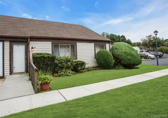 Condo for sale at 94 Gauguin Ct #94, Brookhaven, NY 11953 | MLS# 1058597