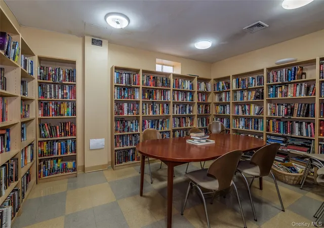 Photo 4 of House for sale at 166-25 Powells Cvs Blvd #12F, New York, NY 11357 | MLS# 1058602 | Listing updated on 2026-10-06