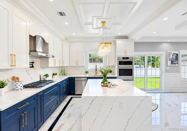 Photo 2 of Single family home for sale at 29 East St, Oyster Bay, NY 11801 | MLS# 1058613 | Listing updated on 2026-10-07