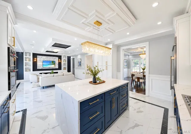 Photo 3 of Single family home for sale at 29 East St, Oyster Bay, NY 11801 | MLS# 1058613 | Listing updated on 2026-10-07