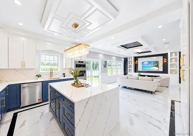 Photo 4 of Single family home for sale at 29 East St, Oyster Bay, NY 11801 | MLS# 1058613 | Listing updated on 2026-10-07