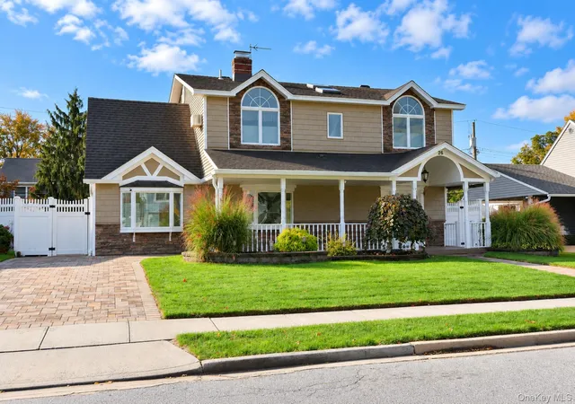 Single family home for sale at 26 Ballad Ln, Oyster Bay, NY 11801 | MLS# 1058619
