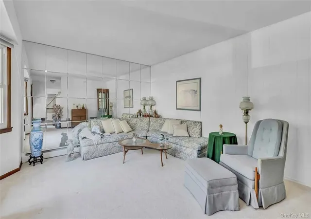 Photo 2 of Single family home for sale at 4 Stony Wood Rd, East Setauket, NY 11733 | MLS# 1058623 | Listing updated on 2026-10-19