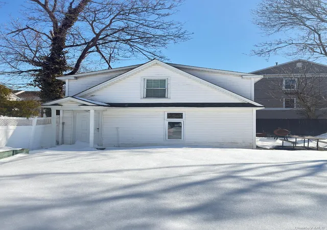 Photo 2 of Single family home for sale at 48 Church St, Brookhaven, NY 11772 | MLS# 1058627 | Listing updated on 2026-10-06