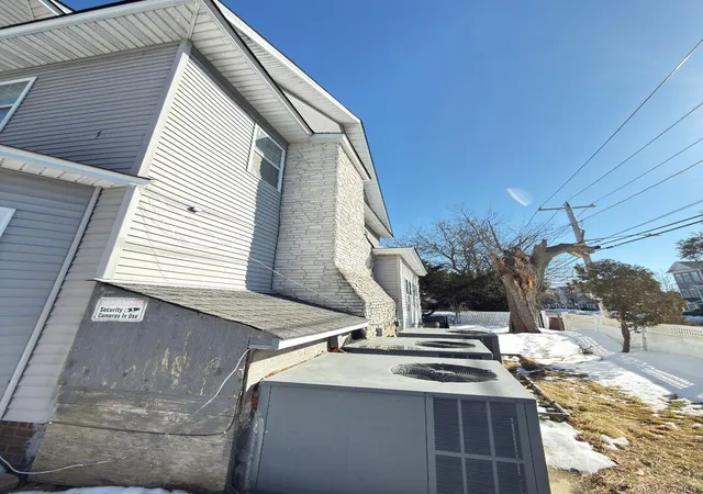 Photo 3 of Single family home for sale at 48 Church St, Brookhaven, NY 11772 | MLS# 1058627 | Listing updated on 2026-10-06