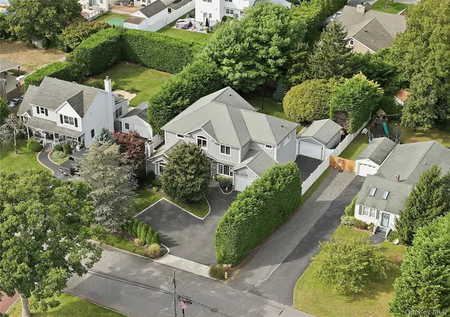 Photo 1 of Single family home for sale at 19 Judith Pl, East Islip, NY 11730 | MLS# 1058631 | Listing updated on 2026-10-07