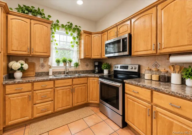 Listing Photo 5 - Condo for sale in building located at 48 S 7th Ave, Mount Vernon, NY 10550