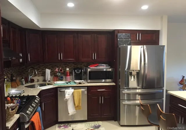 Photo 3 of House for sale at 14760 Grand Central Pkwy, New York, NY 11435 | MLS# 1058644 | Listing updated on 2026-10-07