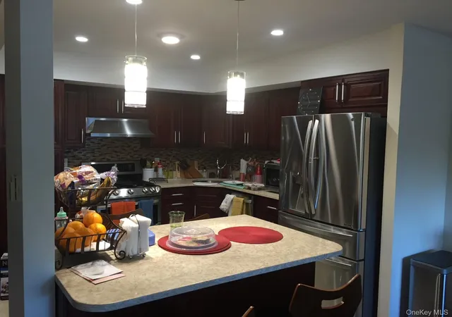 Photo 4 of House for sale at 14760 Grand Central Pkwy, New York, NY 11435 | MLS# 1058644 | Listing updated on 2026-10-07