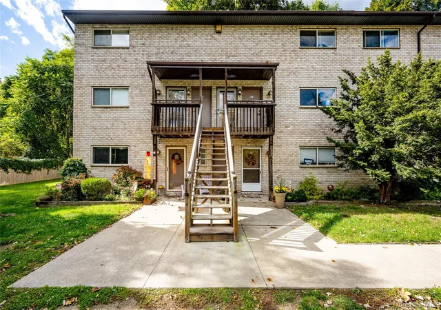 Photo 3 of Condo for sale at 26 Cooper Rd #915, Poughkeepsie, NY 12603 | MLS# 1058658 | Listing updated on 2026-10-07
