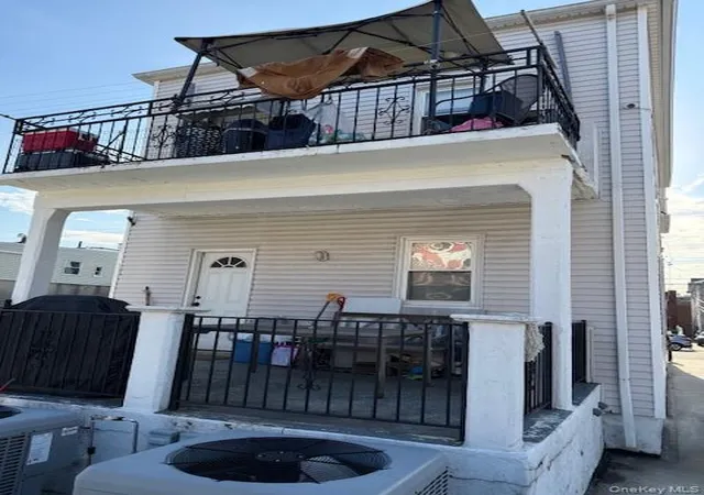 Photo 3 of Multi family home for sale at 2710 Lurting Ave, New York, NY 10469 | MLS# 1058660 | Listing updated on 2026-10-06