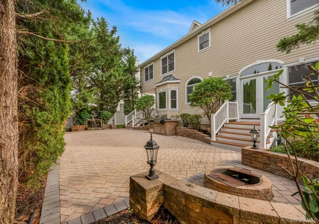 Photo 39 of Single family home for sale at 4 Corin Ct, Oyster Bay, NY 11791 | MLS# 1058662 | Listing updated on 2026-10-08